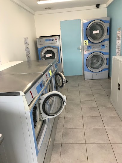 AQUA'NETT LAVERIE, Laverie Automatique à Roquebrune-sur-Argens
