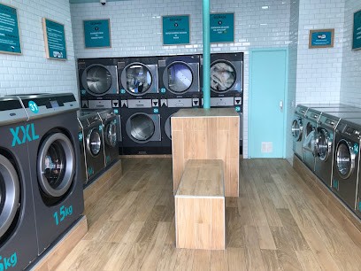 LAUNDRY LAUNDROMAT - My Clip Place Des Vosges Linen, Laverie Automatique à Paris 04